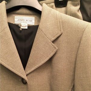 Beige/black Jones New York suit w skirt and pants (NWT), 12P-14P